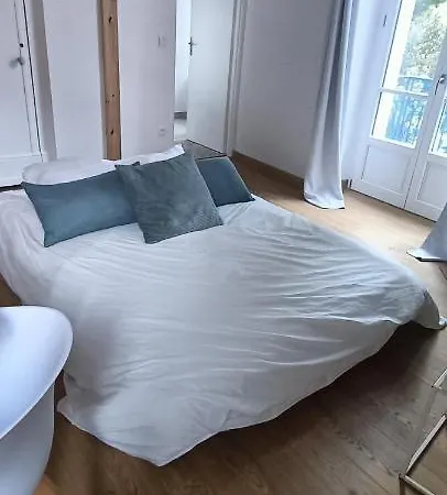 Hypercentre Lumineux Marie Celine * فيشي