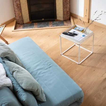 Calme Avec Balcon En Plein Coeur De *